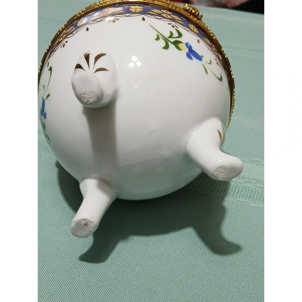 Decorative Porcelain Egg‎ Trinket Box Hinged Rose Floral Gold Accent